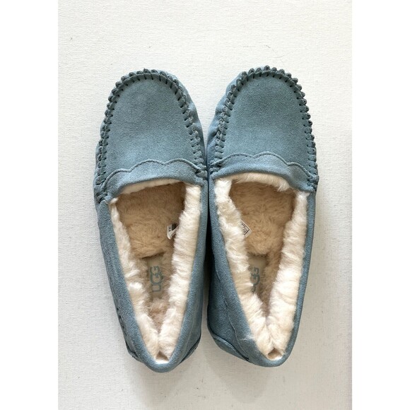 New UGG Scalloped Women Fashion Moccasin Slippers US Size 5 SCC - Picture 7 of 8
